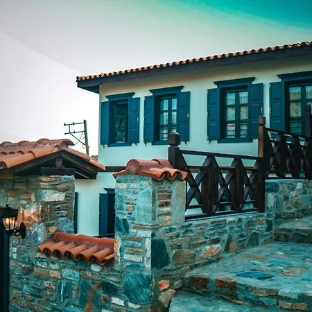 Domatia Stone Отель Сёке